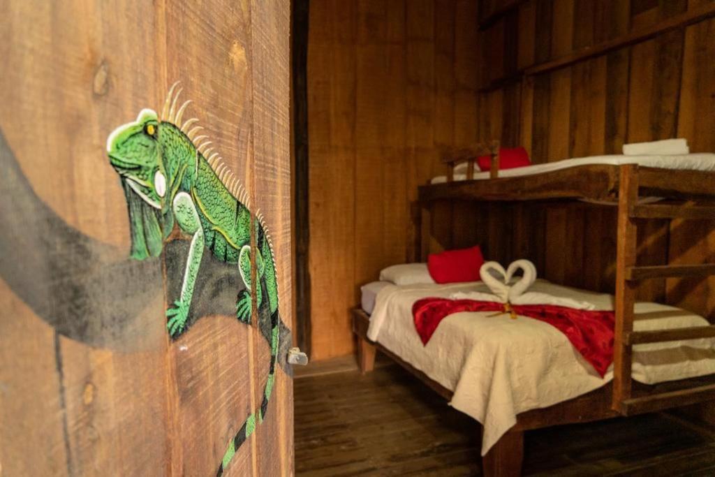 Hostel Rustico Marabi Tárcoles エクステリア 写真