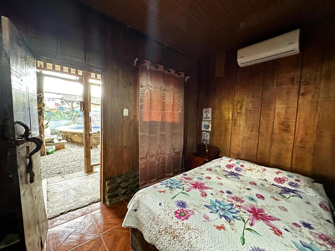 Hostel Rustico Marabi Tárcoles エクステリア 写真