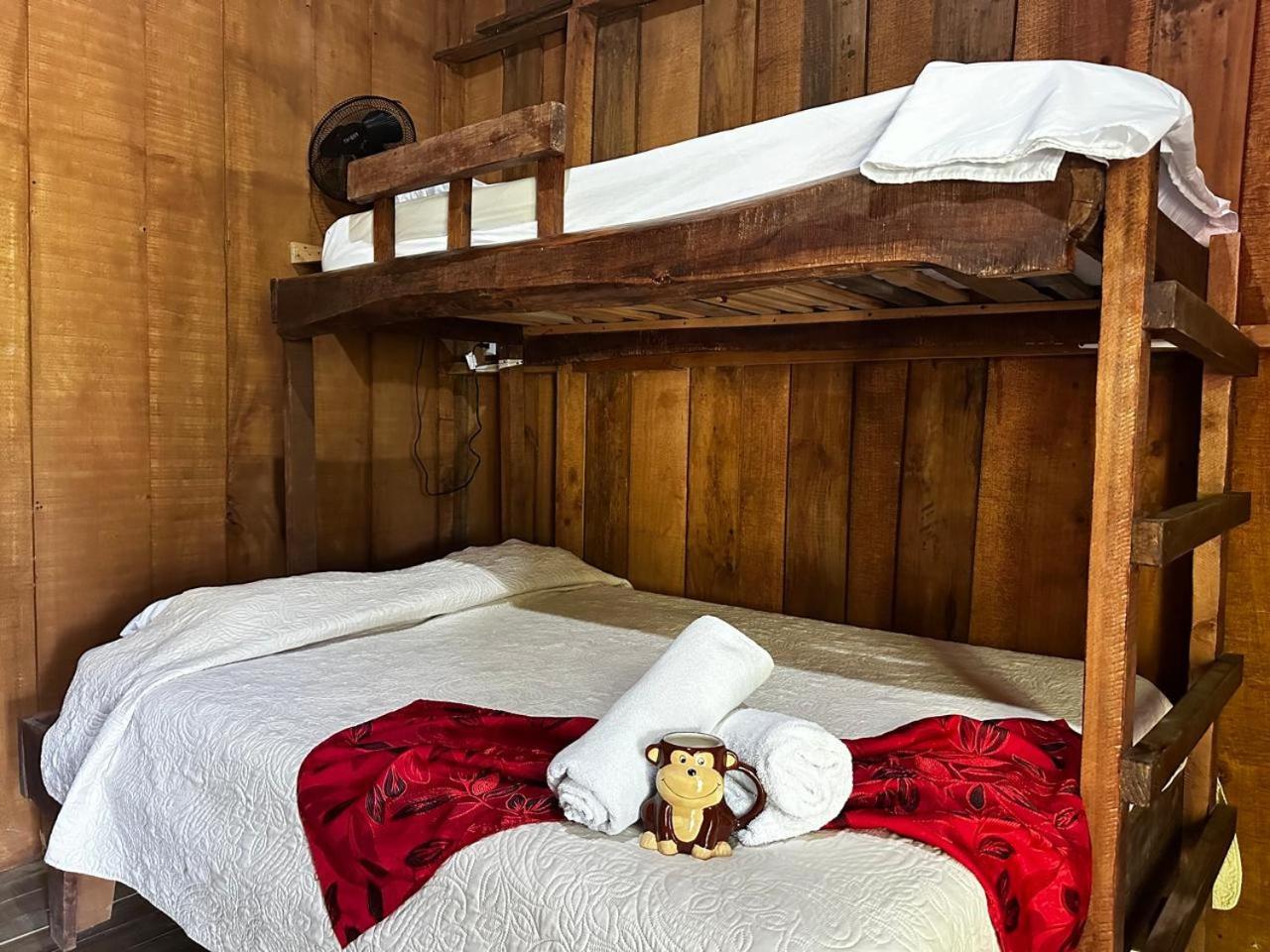 Hostel Rustico Marabi Tárcoles エクステリア 写真