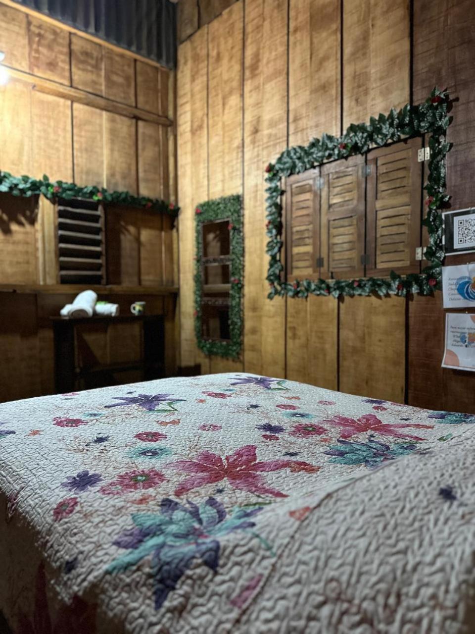 Hostel Rustico Marabi Tárcoles エクステリア 写真