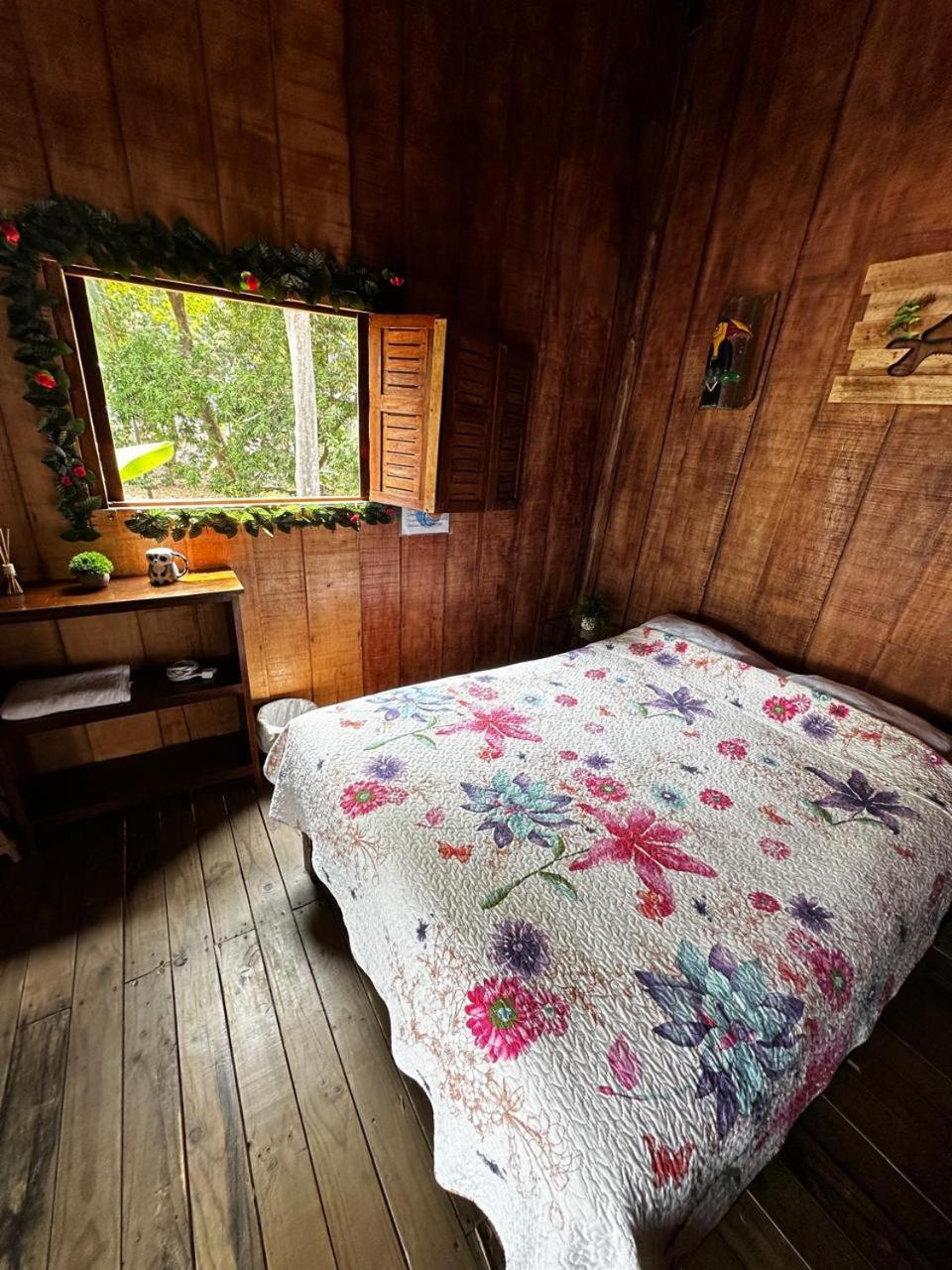 Hostel Rustico Marabi Tárcoles エクステリア 写真